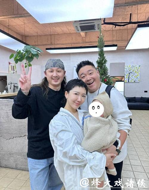 郝劭文回杭州过年！继女搂脖子撒娇太甜，重组家庭真相爱了