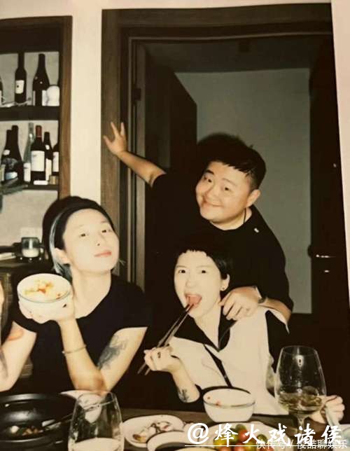 郝劭文回杭州过年！继女搂脖子撒娇太甜，重组家庭真相爱了