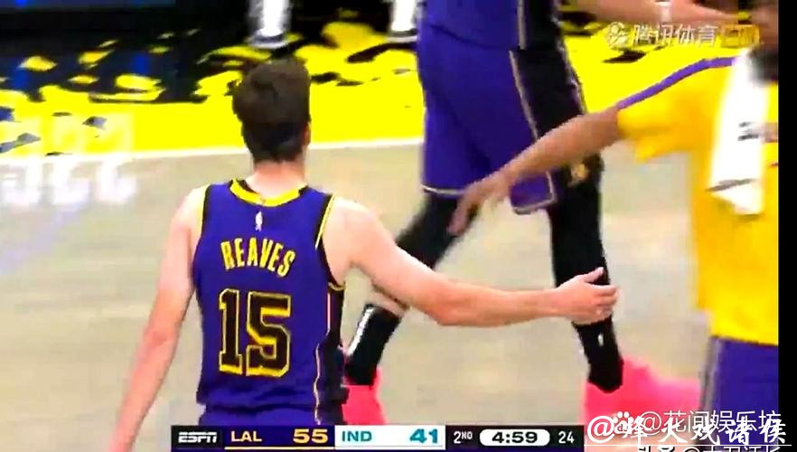 里夫斯第三节手感冰凉仅得2分 里夫斯第三节手感冰凉仅得2分